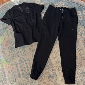Jaanuu Black Scrub Set BNWOT